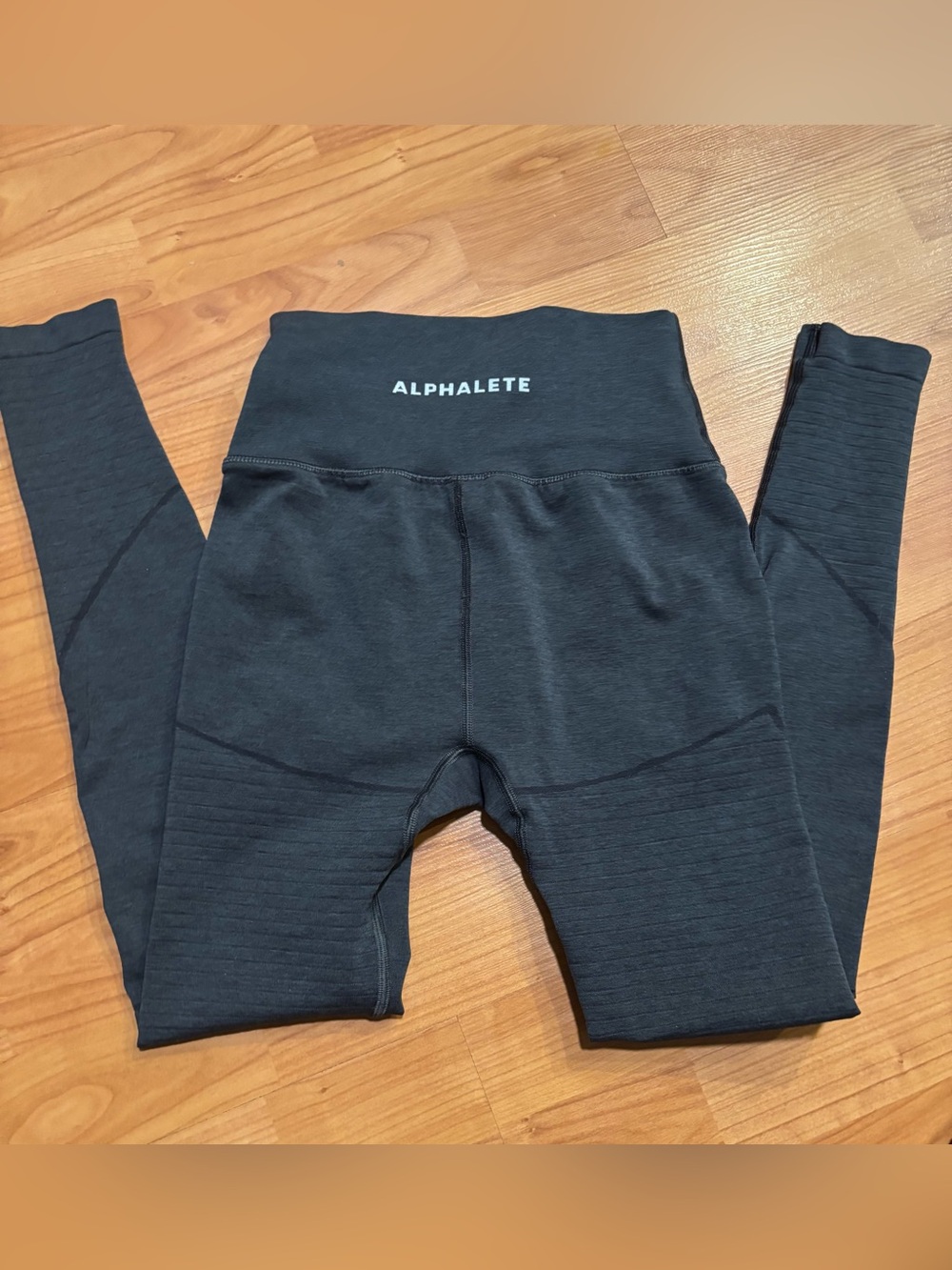 Alphalete dark gray legging size Small